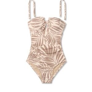 Women’s one piece bathing suit